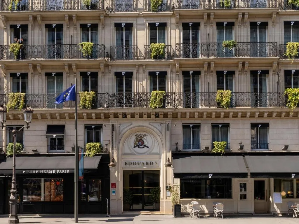 Façade de l'Hôtel Edouard 7, Paris 2ème