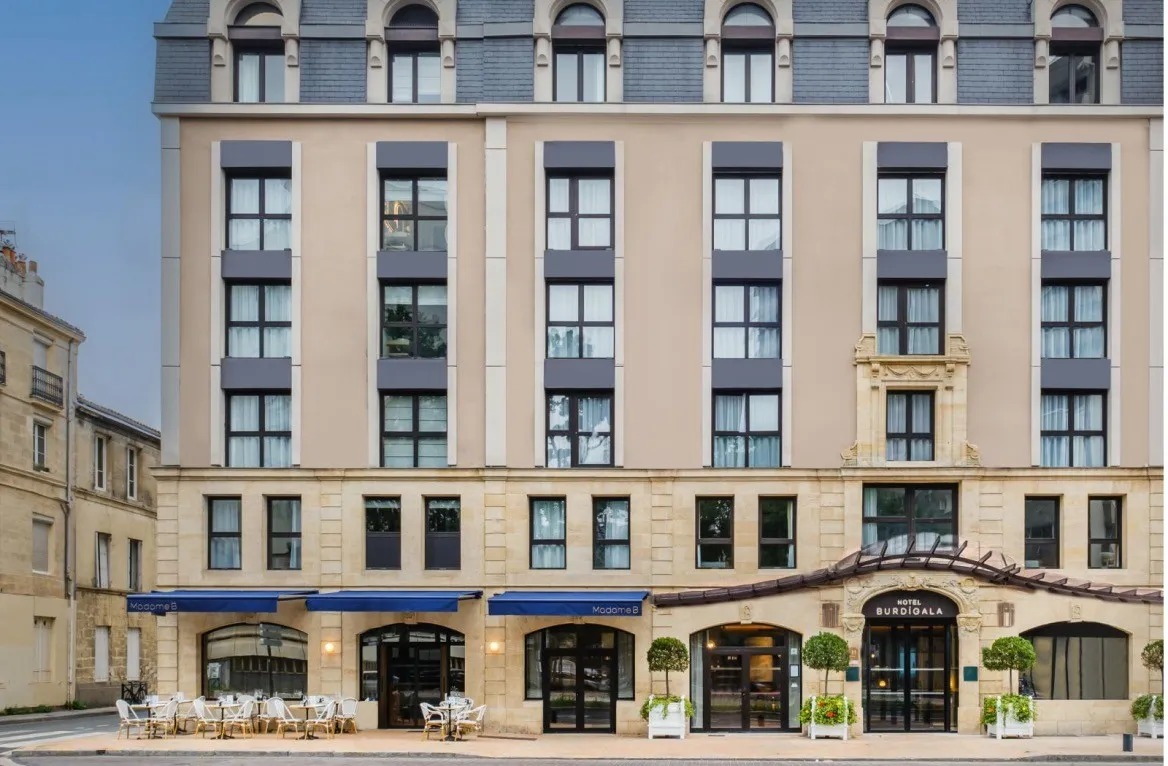 Façade de l'Hôtel Burdigala, Bordeaux