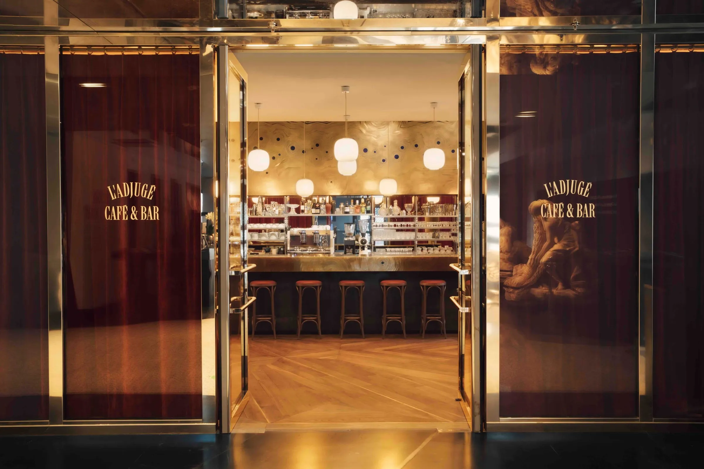 L'Adjugé, café et bar de l'Hôtel Drouot
